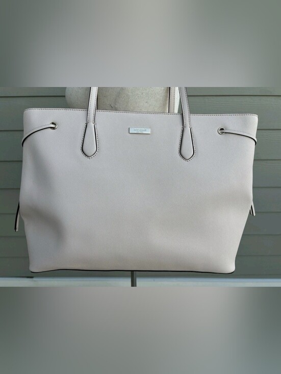 kate spade Handbags - Kate Spade New York Tote Bag - Light Pink Shoulder Bag